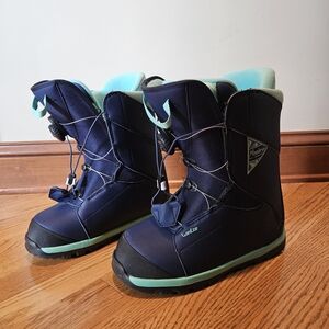 Wedze Maoke 500, All-Mountain Snowboard Cable Lock Boots, Women's size 9